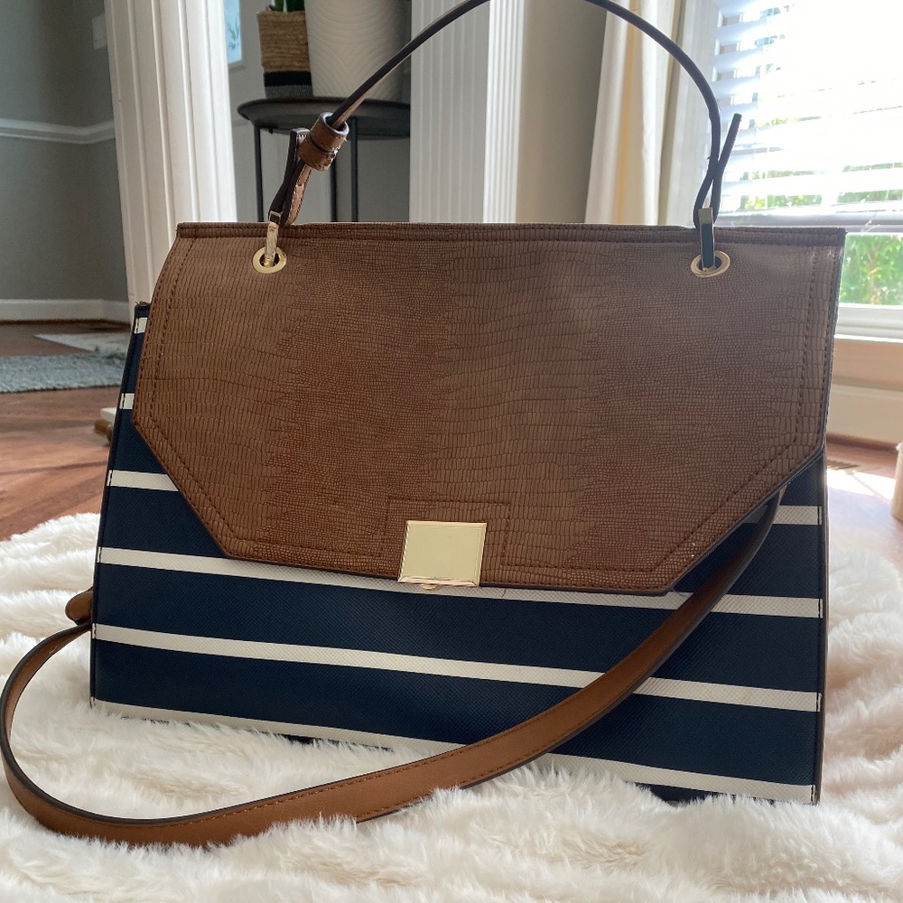 Kelly and Katie Navy and White Handbag